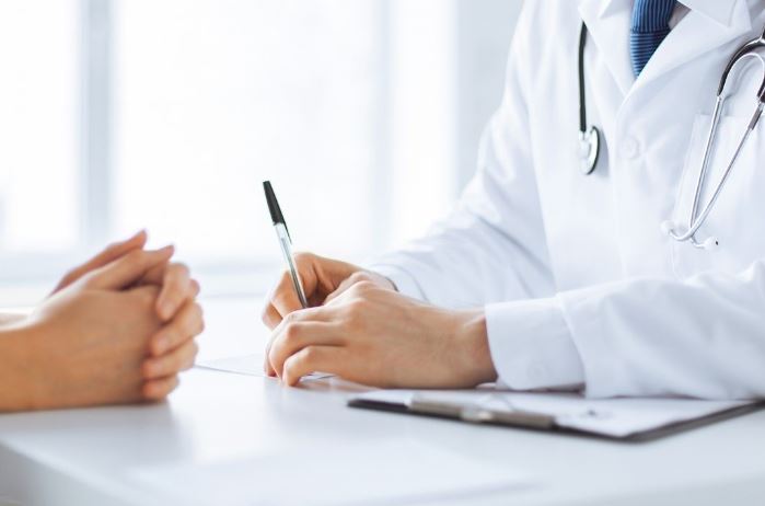 Các khó khăn trong việc vận hành phòng khám theo cách thủ công